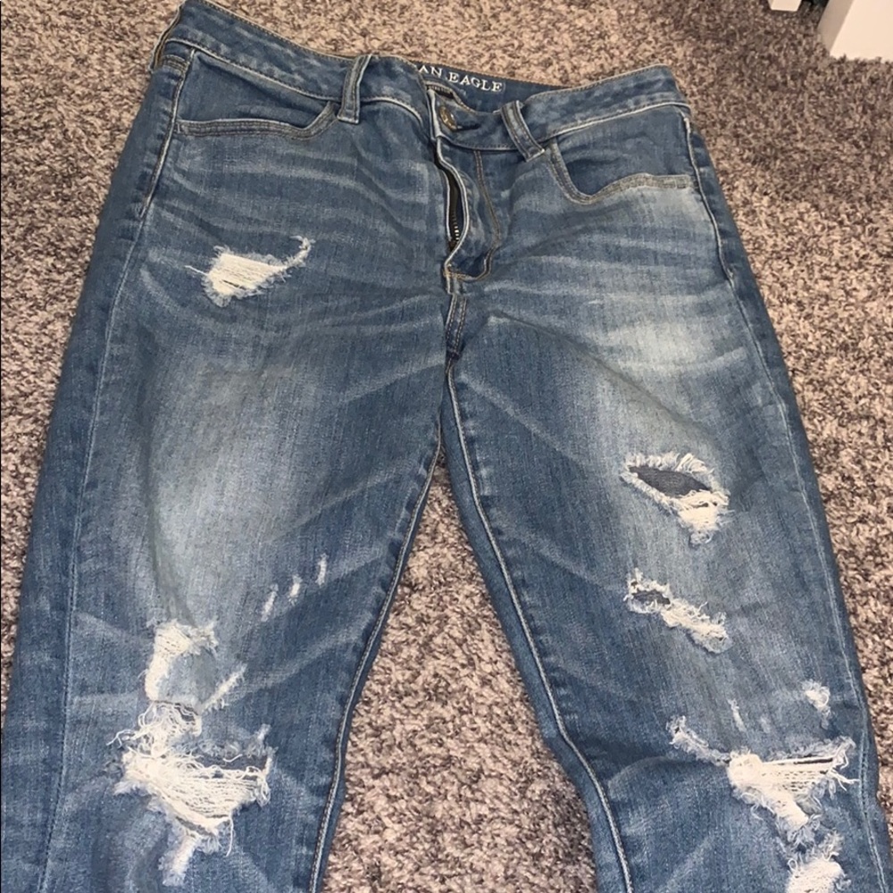 Distressed high rise jeggings